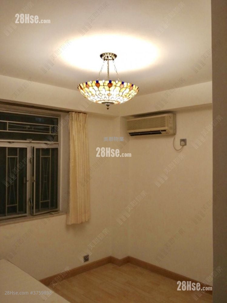 Eastland Heights Sell 2 Bedrooms , 2 Bathrooms 839 ft²