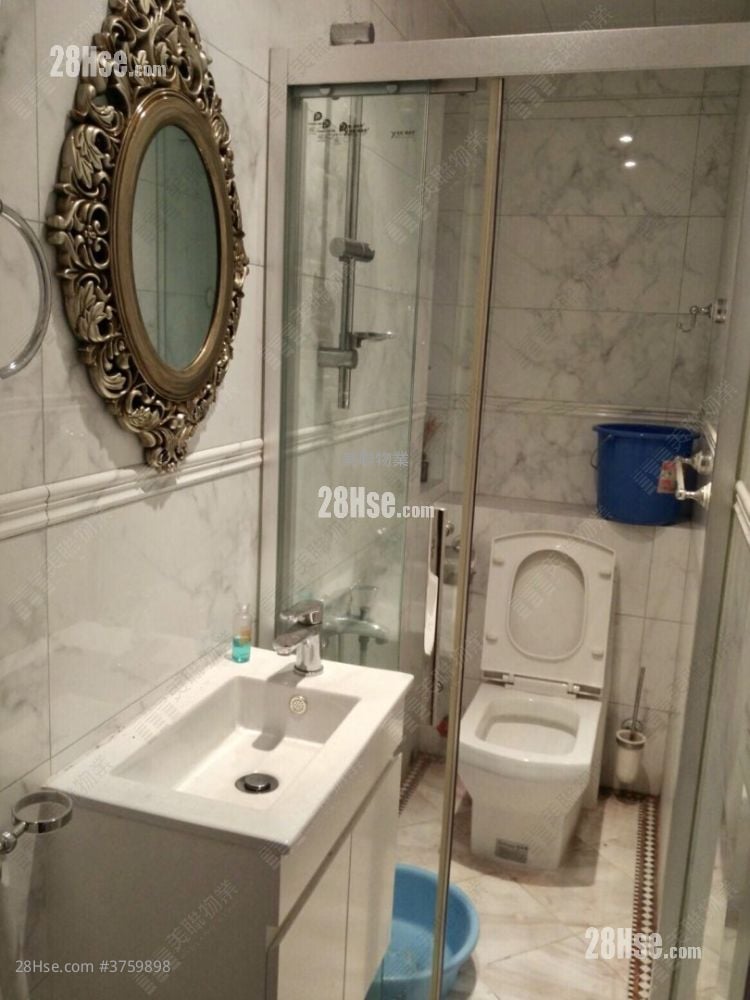 Eastland Heights Sell 2 Bedrooms , 2 Bathrooms 839 ft²