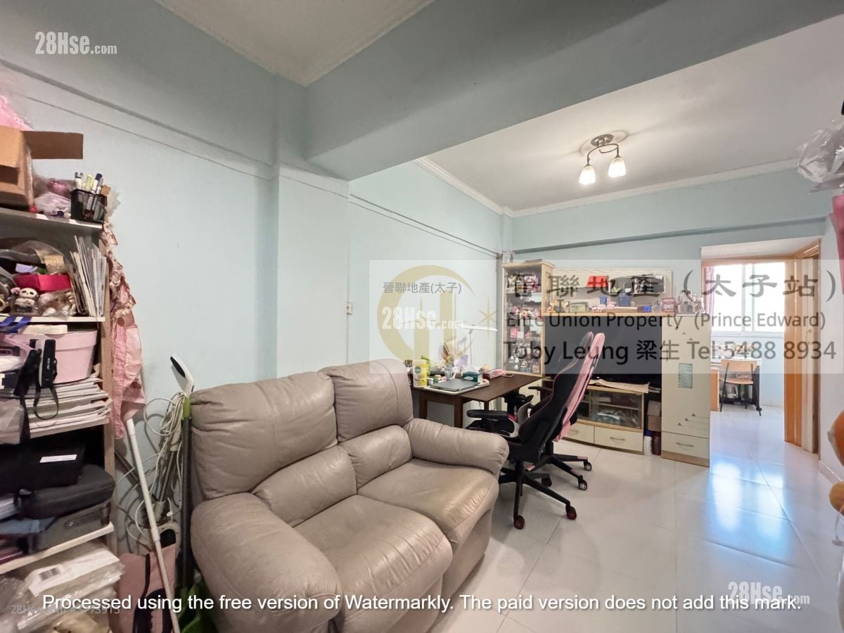 Lee Shing Building Sell 3 Bedrooms , 1 Bathroom 460 ft²