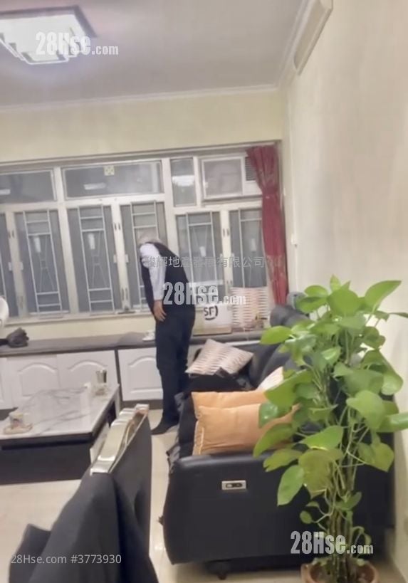 汉口中心 售盘 3 房 , 2 浴室 818 平方尺