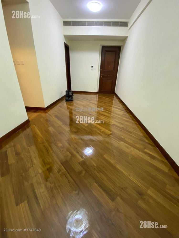 The Coronation Sell 2 Bedrooms , 1 Bathroom 601 ft²