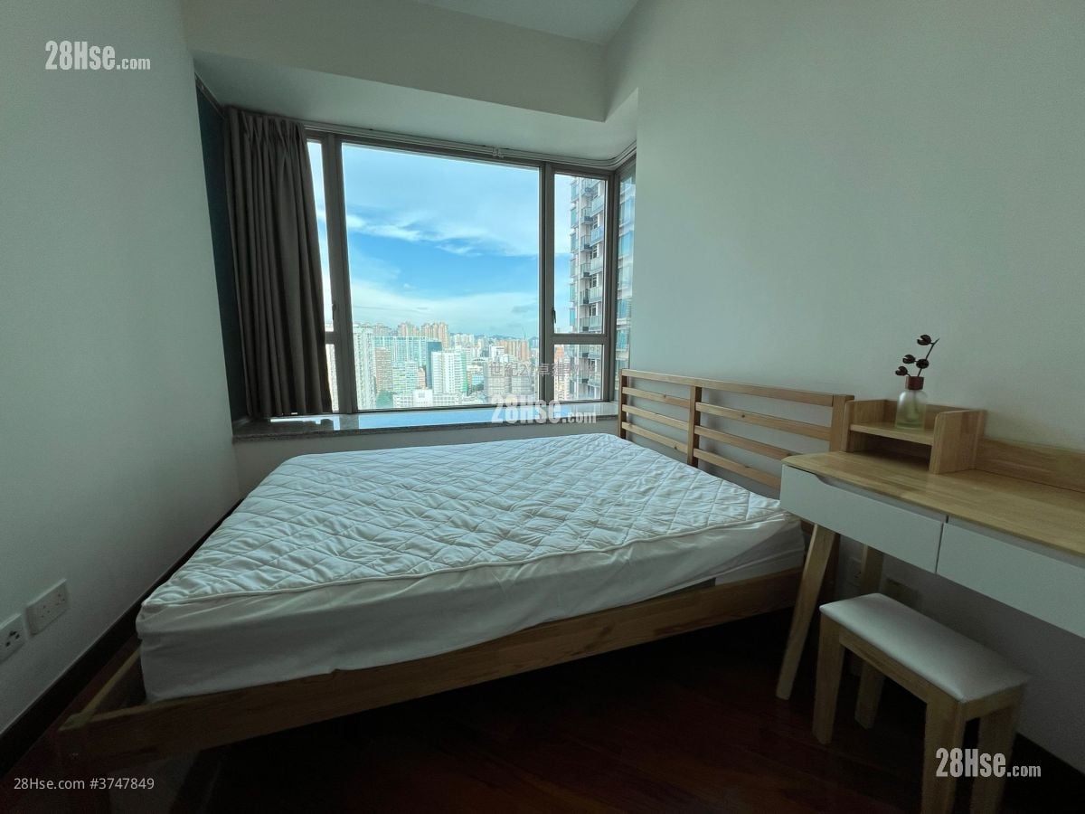 The Coronation Sell 2 Bedrooms , 1 Bathroom 601 ft²