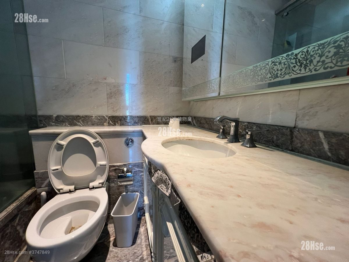 The Coronation Sell 2 Bedrooms , 1 Bathroom 601 ft²