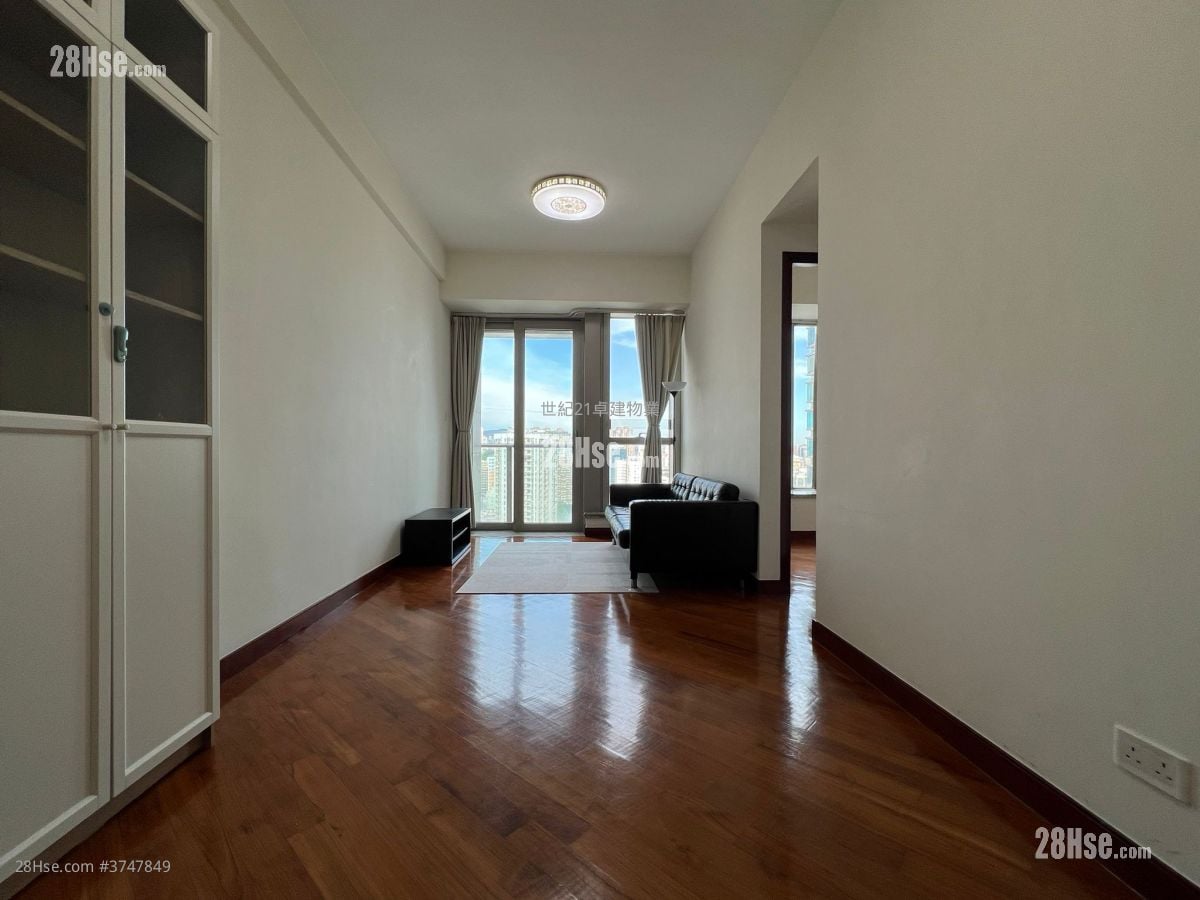 The Coronation Sell 2 Bedrooms , 1 Bathroom 601 ft²