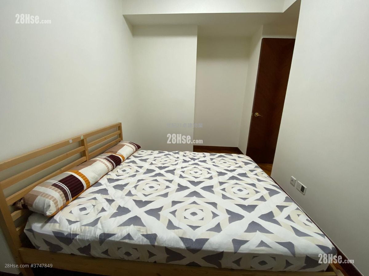 The Coronation Sell 2 Bedrooms , 1 Bathroom 601 ft²