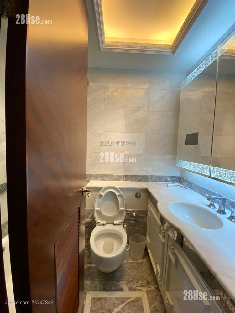 The Coronation Sell 2 Bedrooms , 1 Bathroom 601 ft²