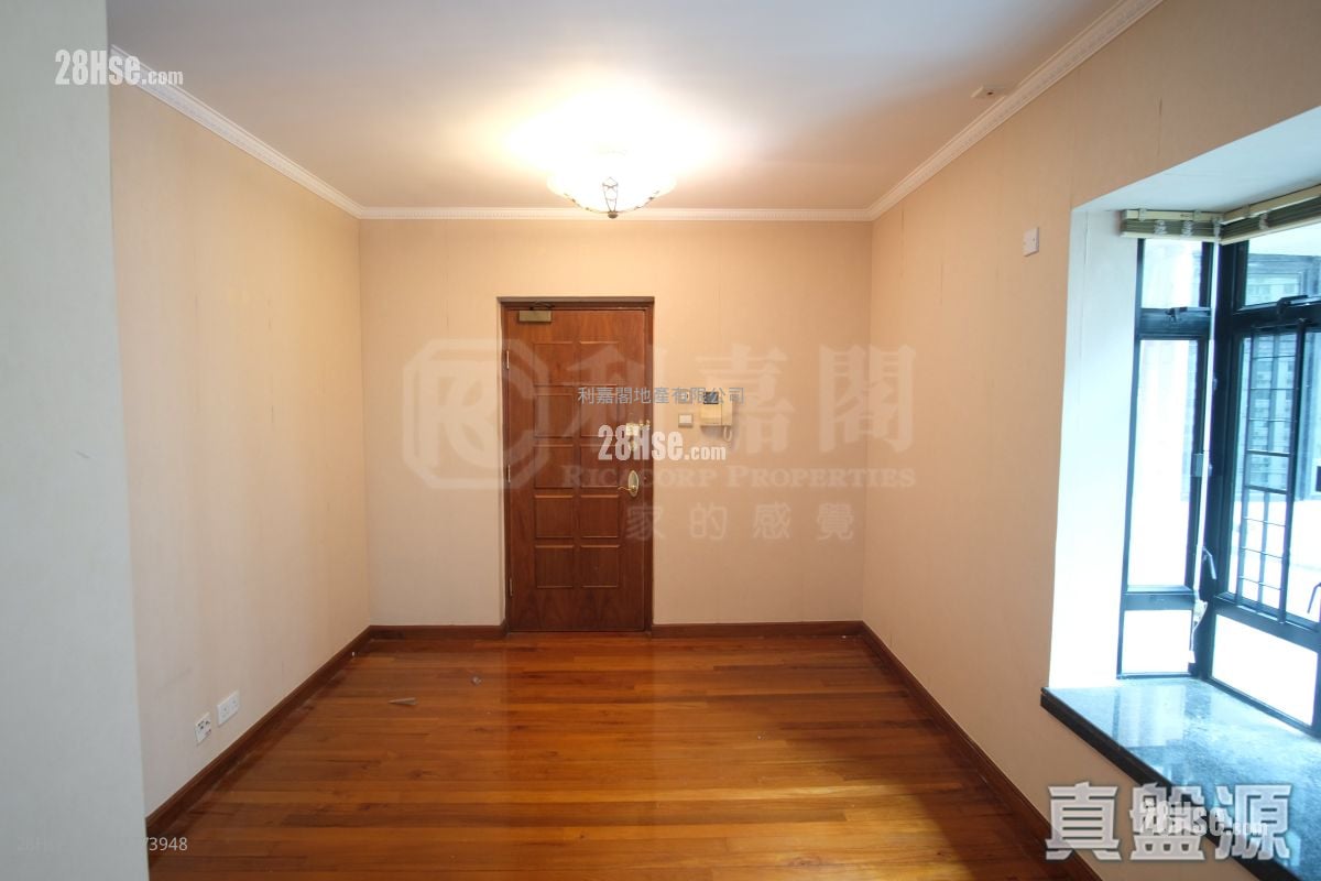 Fairview Height Sell 1 Bedroom , 1 Bathroom 355 ft²