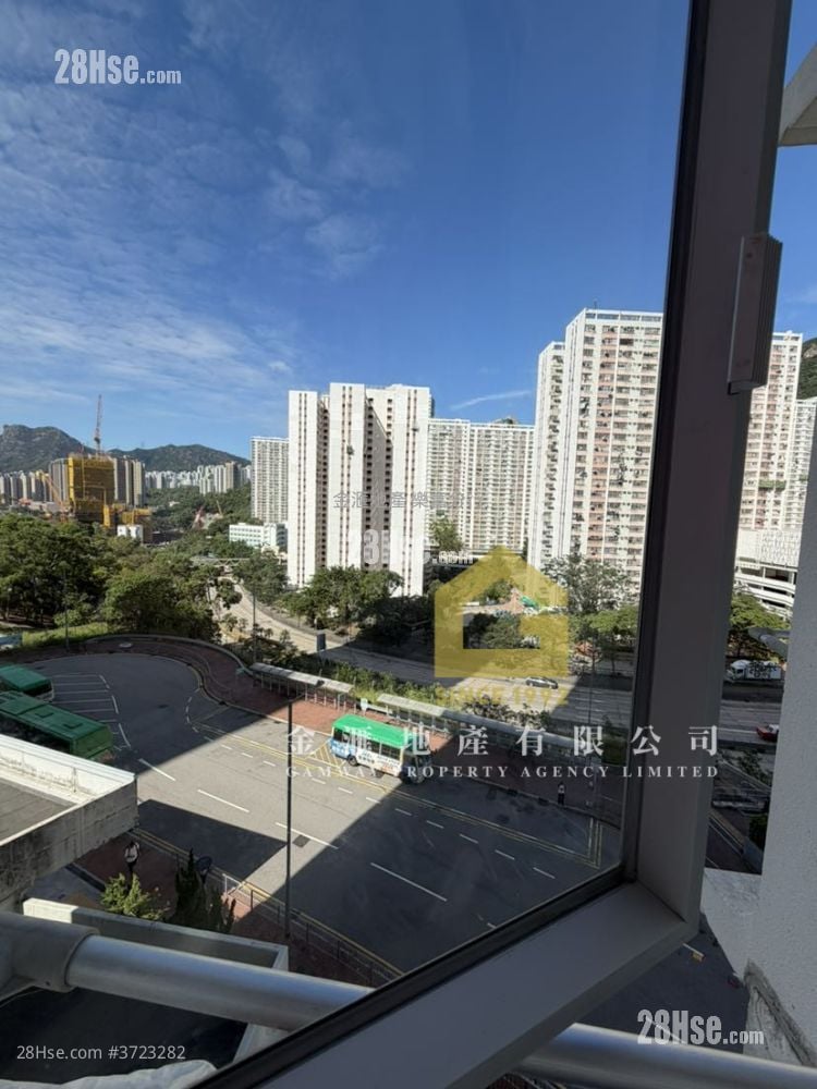 Choi Hing Court Sell 2 Bedrooms , 1 Bathroom 390 ft²