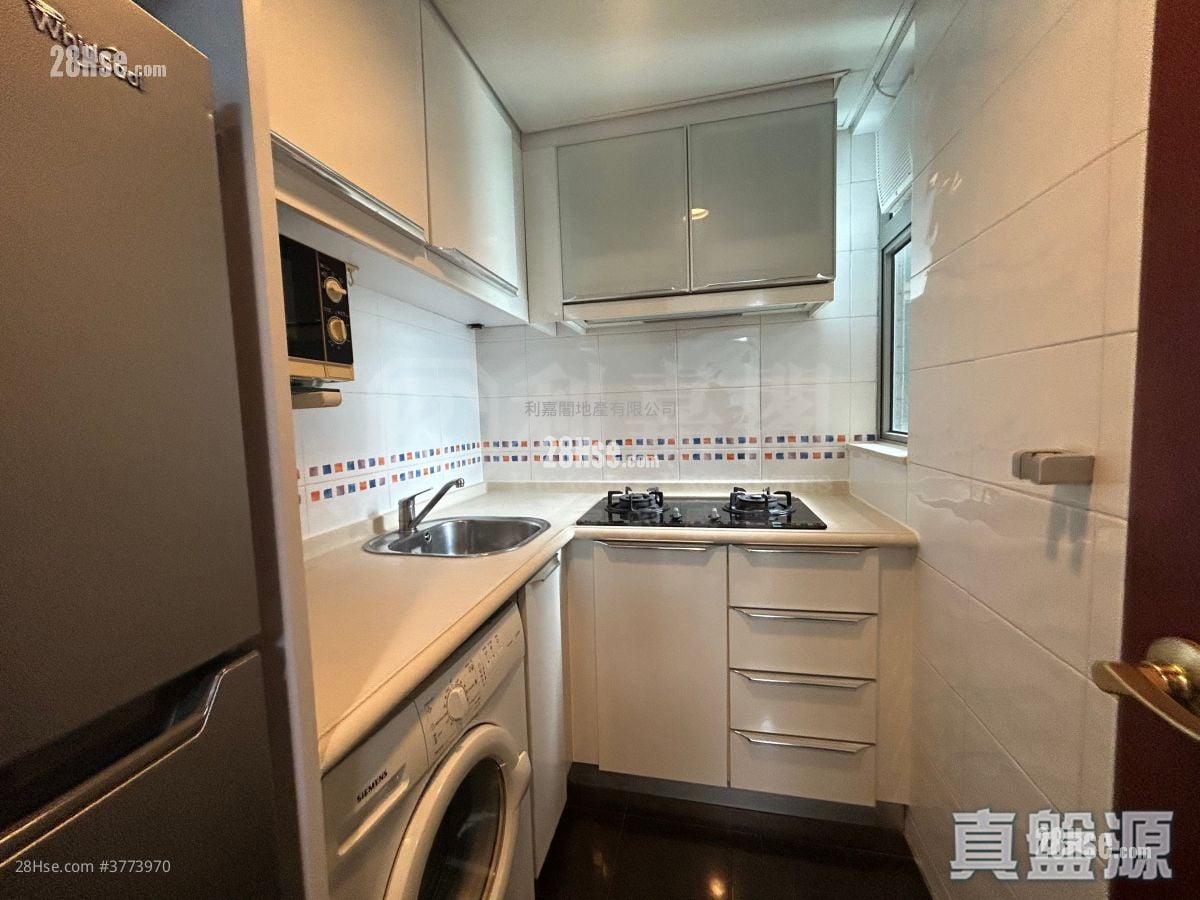 The Merton Sell 2 Bedrooms , 1 Bathroom 482 ft²