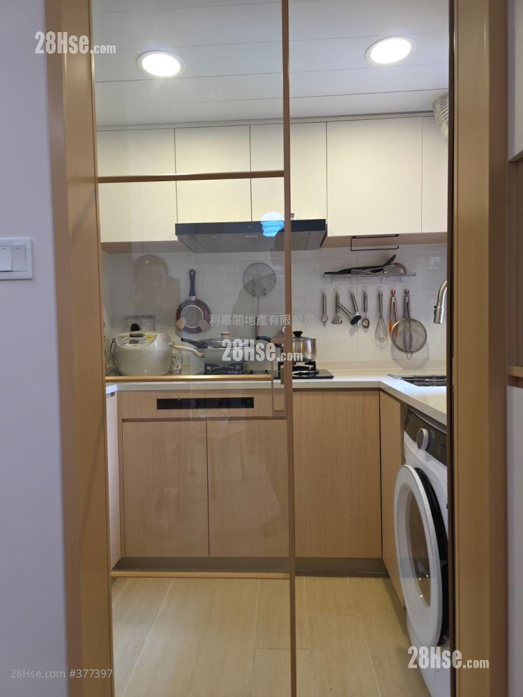 Kam Lung Mansion Sell 2 Bedrooms , 1 Bathroom 431 ft²