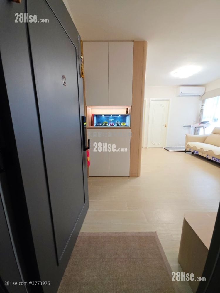 Kam Lung Mansion Sell 2 Bedrooms , 1 Bathroom 431 ft²