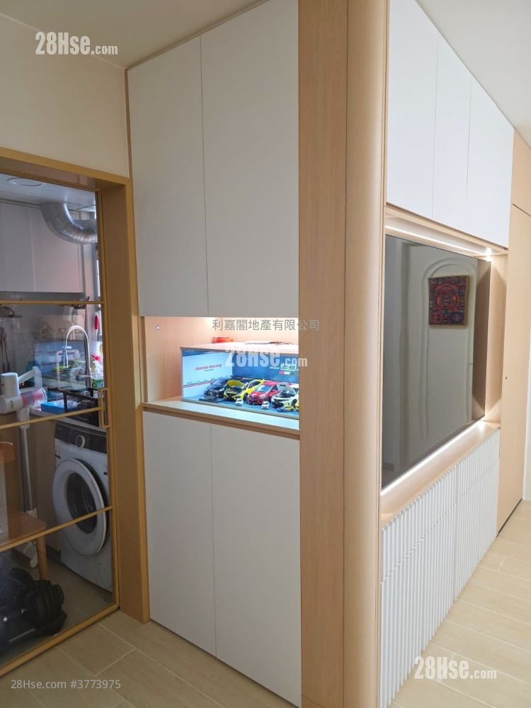 Kam Lung Mansion Sell 2 Bedrooms , 1 Bathroom 431 ft²