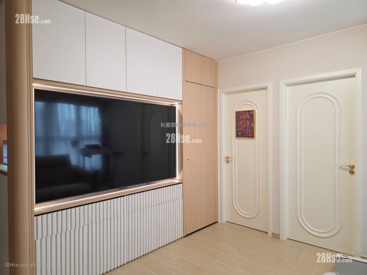 Kam Lung Mansion Sell 2 Bedrooms , 1 Bathroom 431 ft²