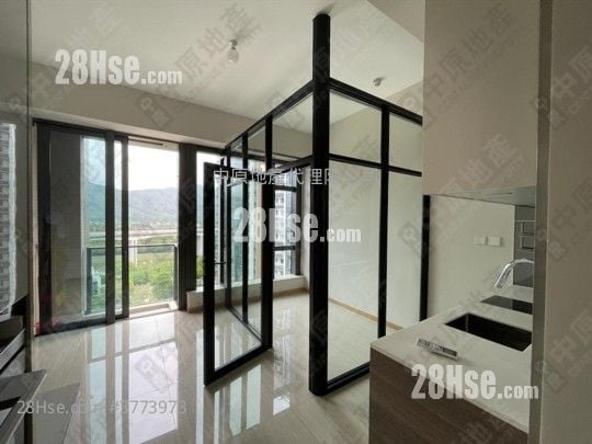 Crescent Green Sell Studio 300 ft²