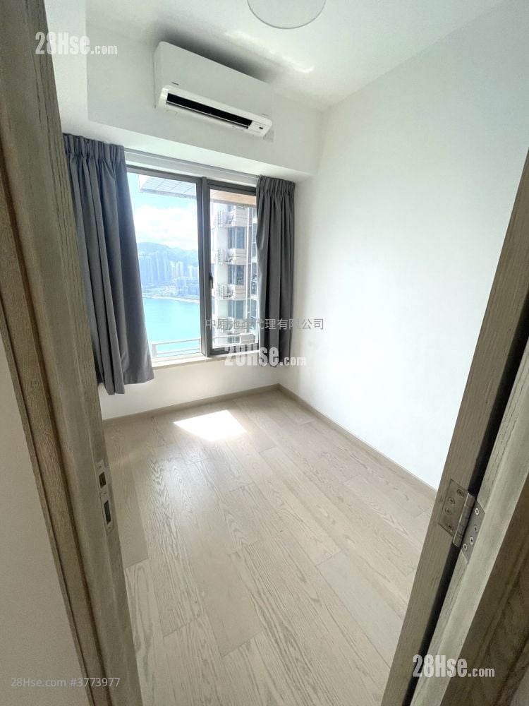 Sea To Sky Sell 2 Bedrooms 481 ft²