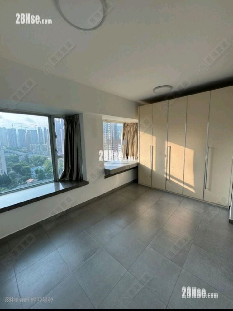 Metro Harbour View Sell 2 Bedrooms , 1 Bathroom 322 ft²