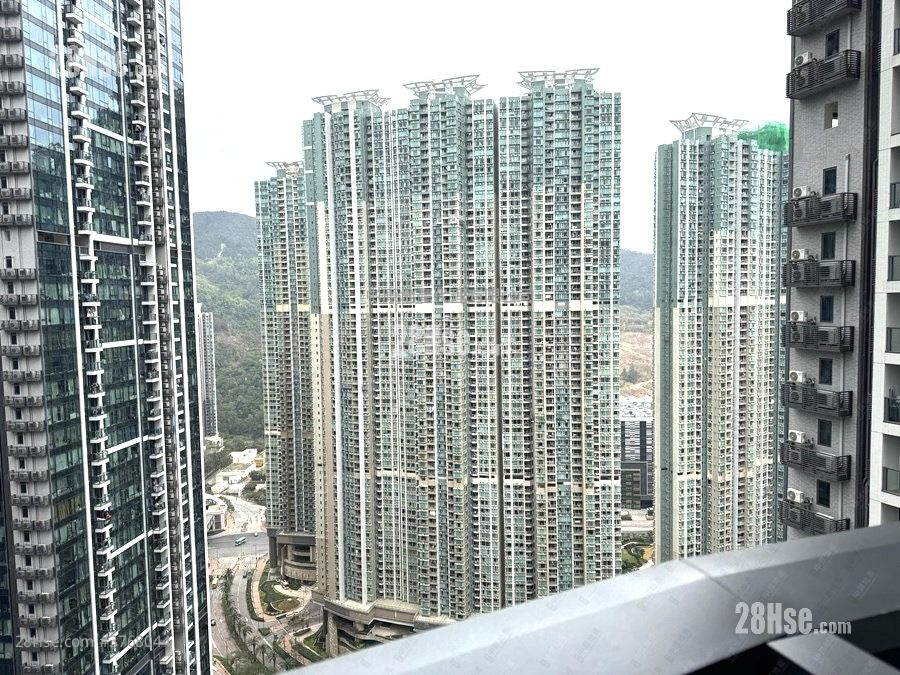 Seasons Place 售盘 1 房 323 平方尺