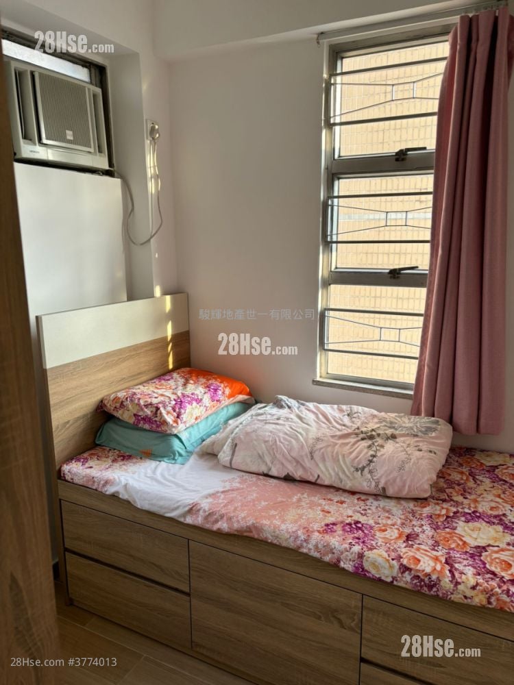 Fu Cheong Building Sell 2 Bedrooms , 1 Bathroom 360 ft²