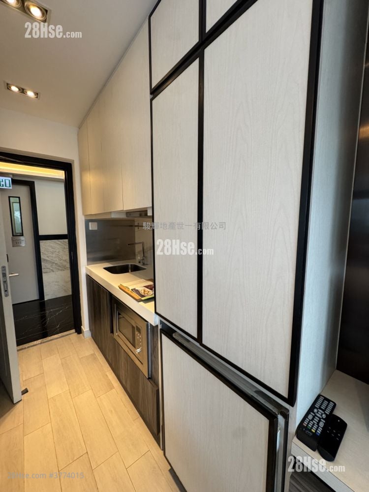 The Lodge Sell Studio 199 ft²