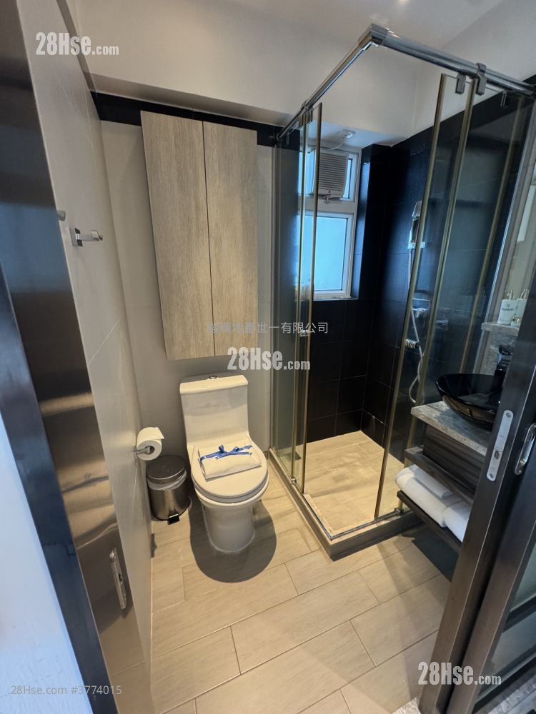 The Lodge Sell Studio 199 ft²