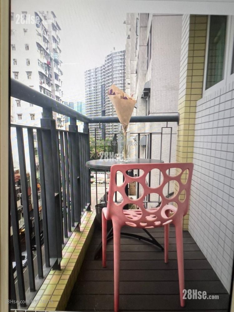 The Lodge Sell Studio 199 ft²