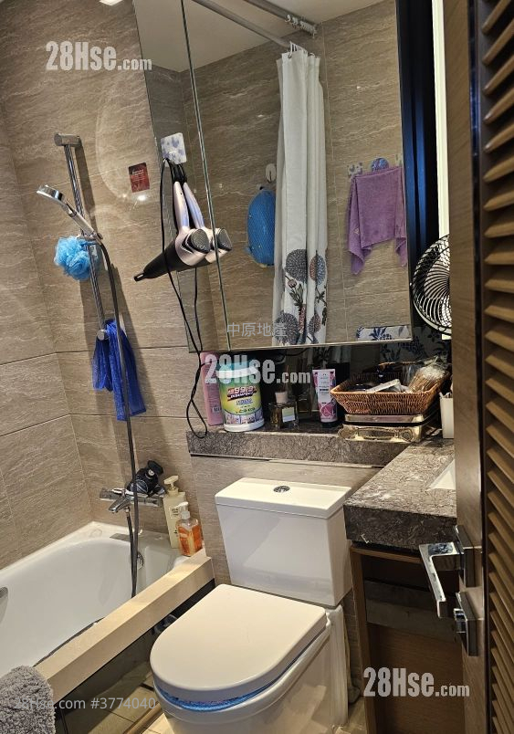 峻峦 售盘 3 房 714 平方尺