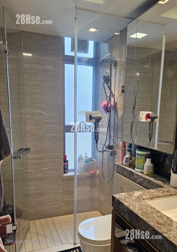 峻峦 售盘 3 房 714 平方尺