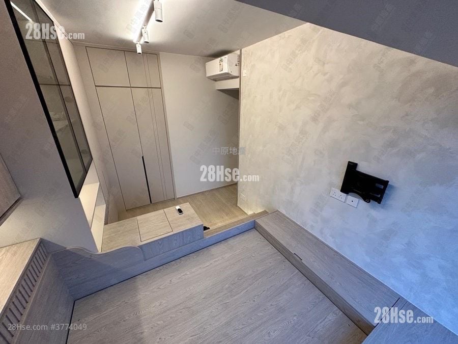 Park Signature Sell 3 Bedrooms 786 ft²