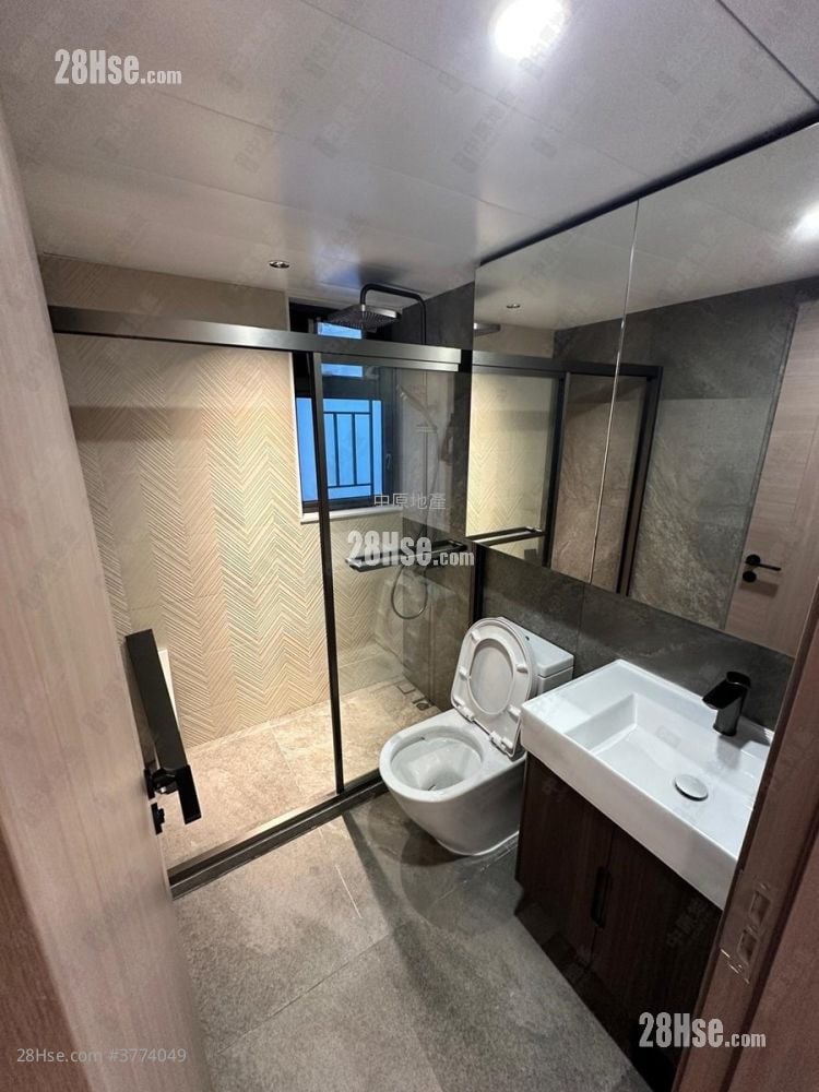 Park Signature Sell 3 Bedrooms 786 ft²