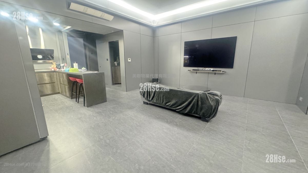 Green Crest Sell Studio , 2 Bathrooms 1,090 ft²