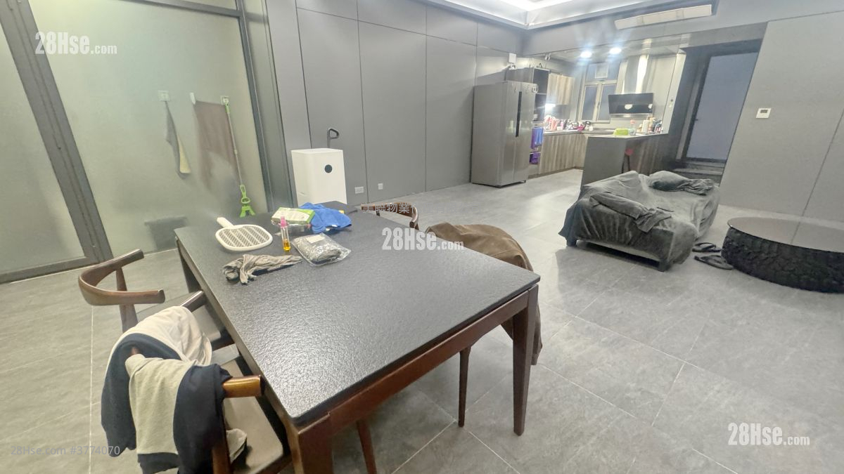 Green Crest Sell Studio , 2 Bathrooms 1,090 ft²