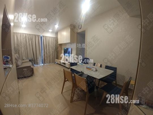 One Homantin Sell 975 ft²