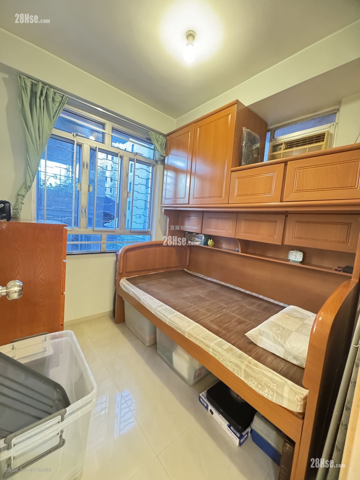 Yuen Fai Court Sell 2 Bedrooms , 1 Bathroom 351 ft²