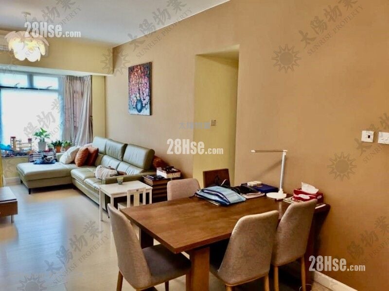 半岛豪庭 售盘 4 房 1,076 平方尺