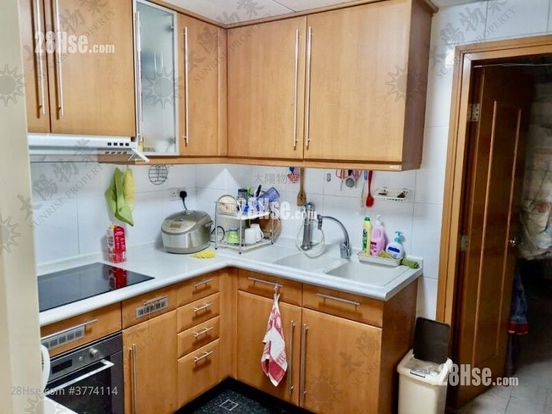 半岛豪庭 售盘 4 房 1,076 平方尺