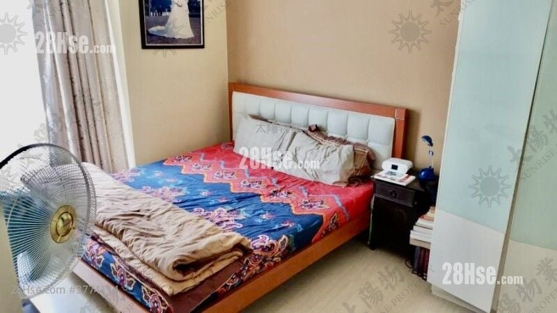 半岛豪庭 售盘 4 房 1,076 平方尺