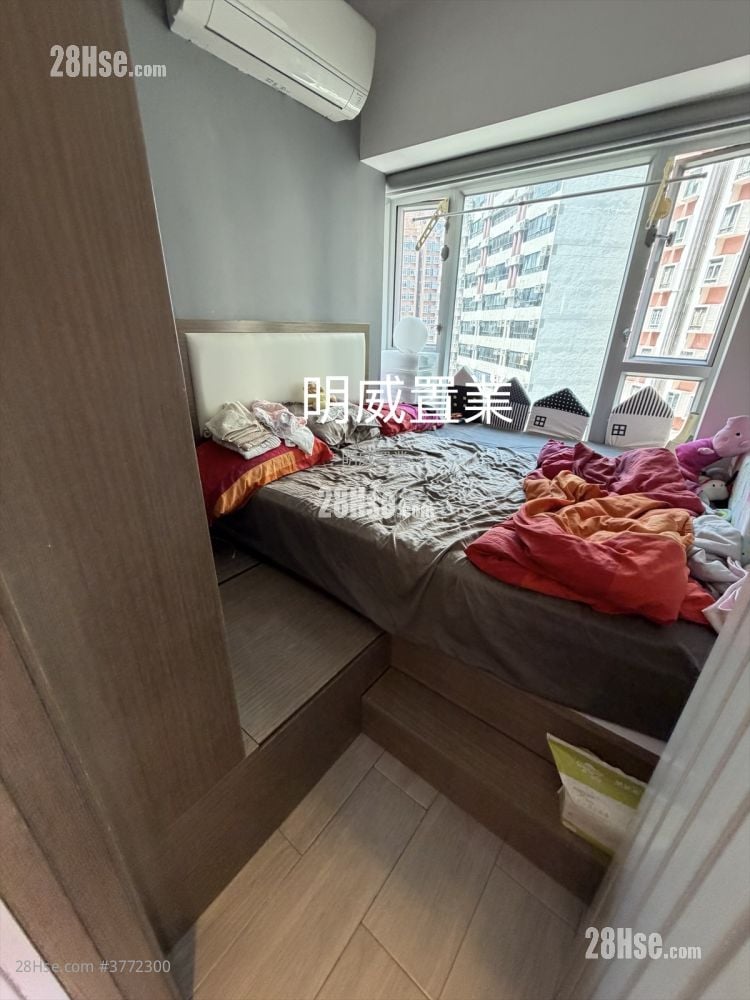 Paradise Square Sell 2 Bedrooms , 1 Bathroom 368 ft²