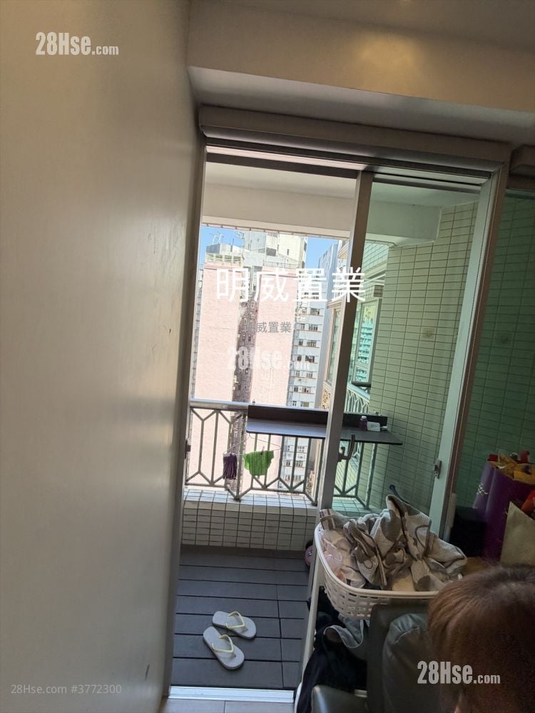 Paradise Square Sell 2 Bedrooms , 1 Bathroom 368 ft²