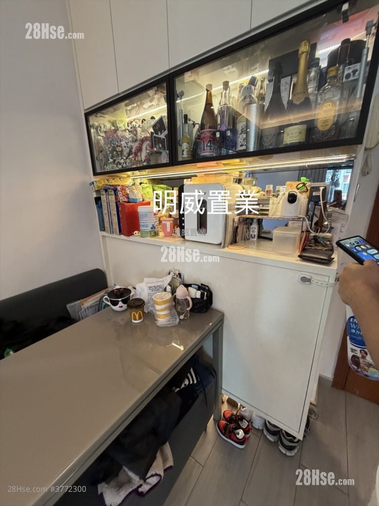 Paradise Square Sell 2 Bedrooms , 1 Bathroom 368 ft²