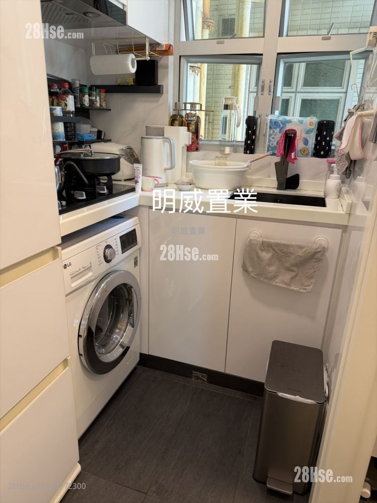 Paradise Square Sell 2 Bedrooms , 1 Bathroom 368 ft²