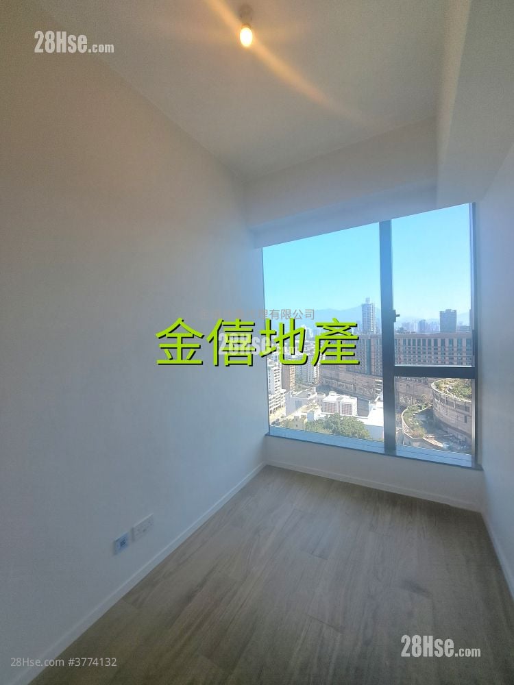 Elize Park Rental 3 Bedrooms , 1 Bathroom 438 ft²