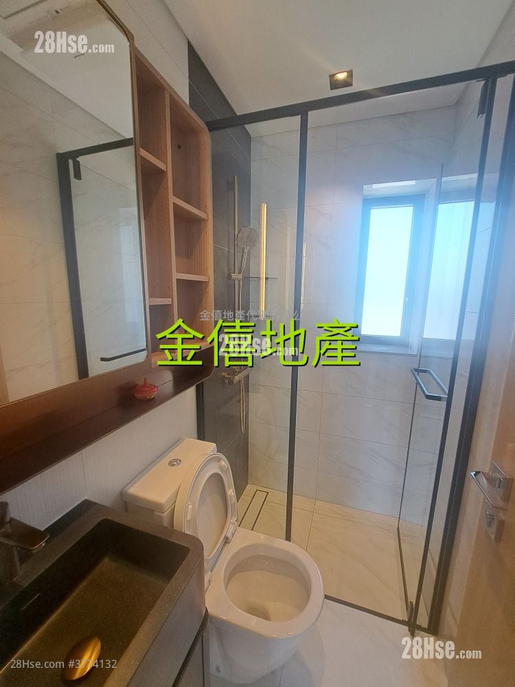 Elize Park Rental 3 Bedrooms , 1 Bathroom 438 ft²