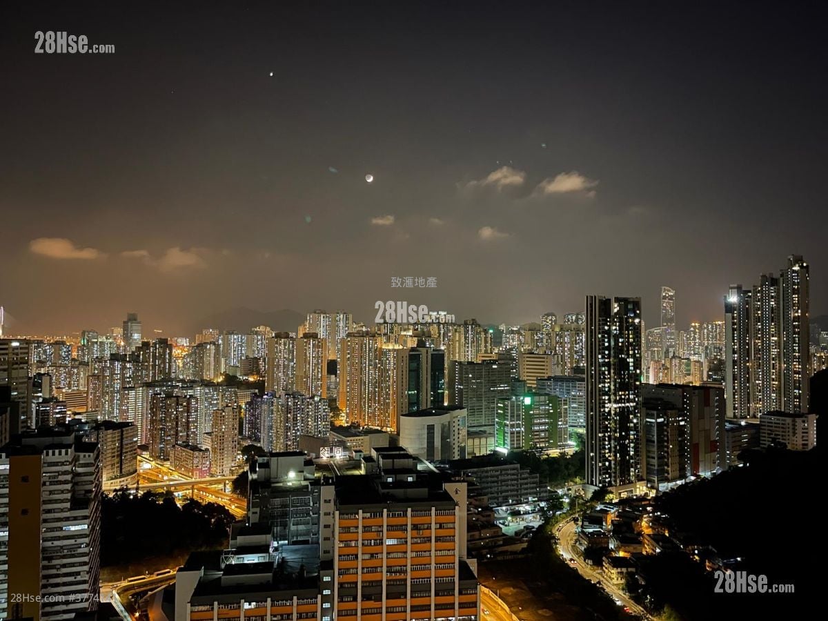 Ning Fung Court Sell 3 Bedrooms 650 ft²