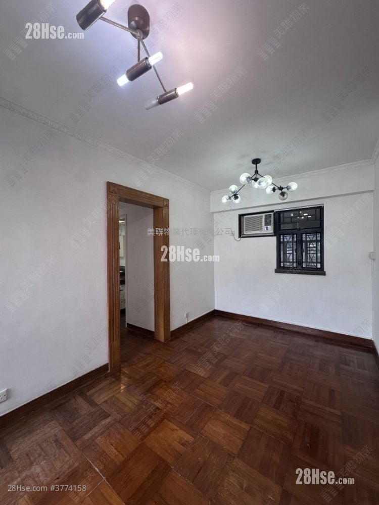 Skyline Plaza Sell 3 Bedrooms 530 ft²