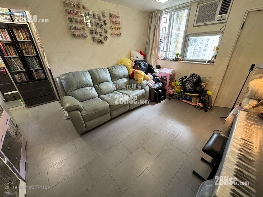 Cheerful Garden Sell 2 Bedrooms , 1 Bathroom 431 ft²