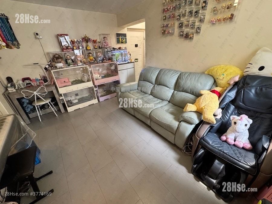 Cheerful Garden Sell 2 Bedrooms , 1 Bathroom 431 ft²