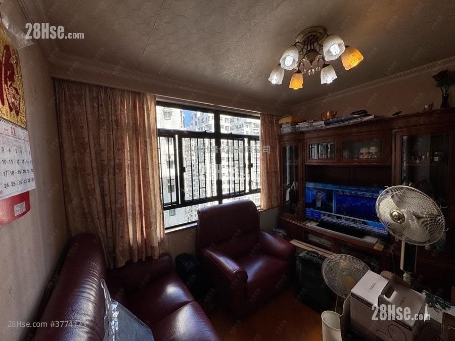 Heng Fa Chuen Sell 3 Bedrooms , 1 Bathroom 614 ft²