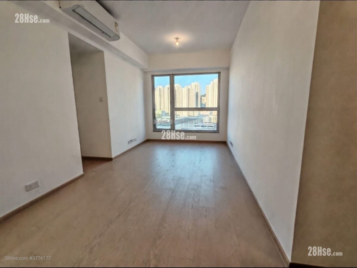 The Coast Line Rental 2 Bedrooms , 1 Bathroom 468 ft²