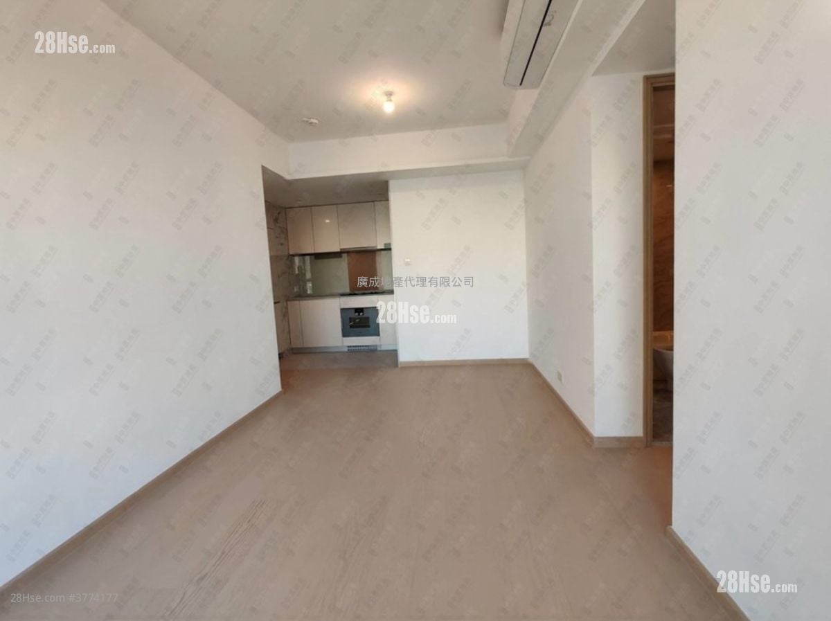 The Coast Line Rental 2 Bedrooms , 1 Bathroom 468 ft²