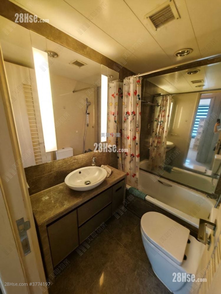 世宙 售盘 3 房 , 2 浴室 646 平方尺